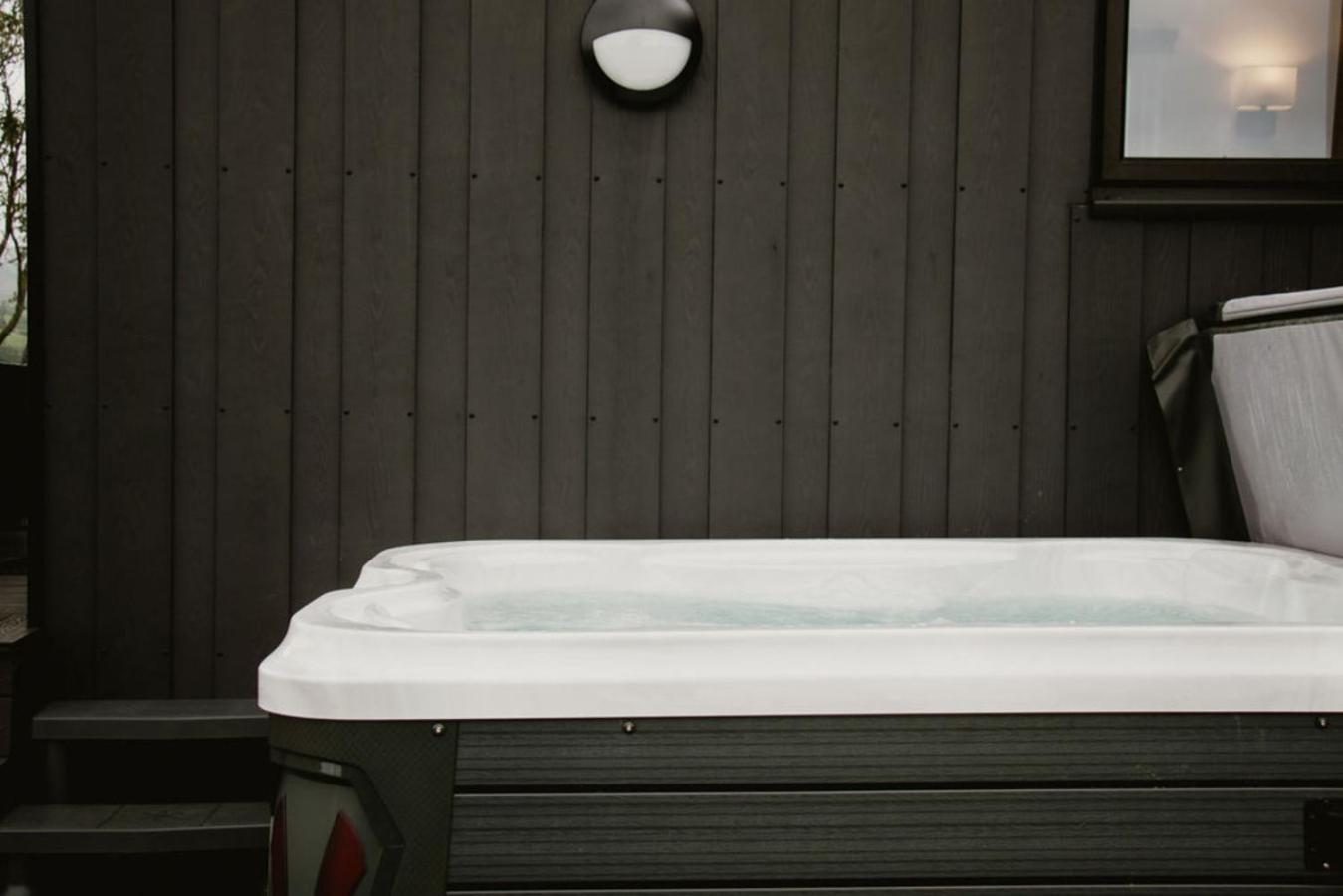 Luxury 2 Bedroom Glamping Pod With Hot Tub At Aganmore Farm Glamping - Pod 2 Ballycastle Exteriér fotografie